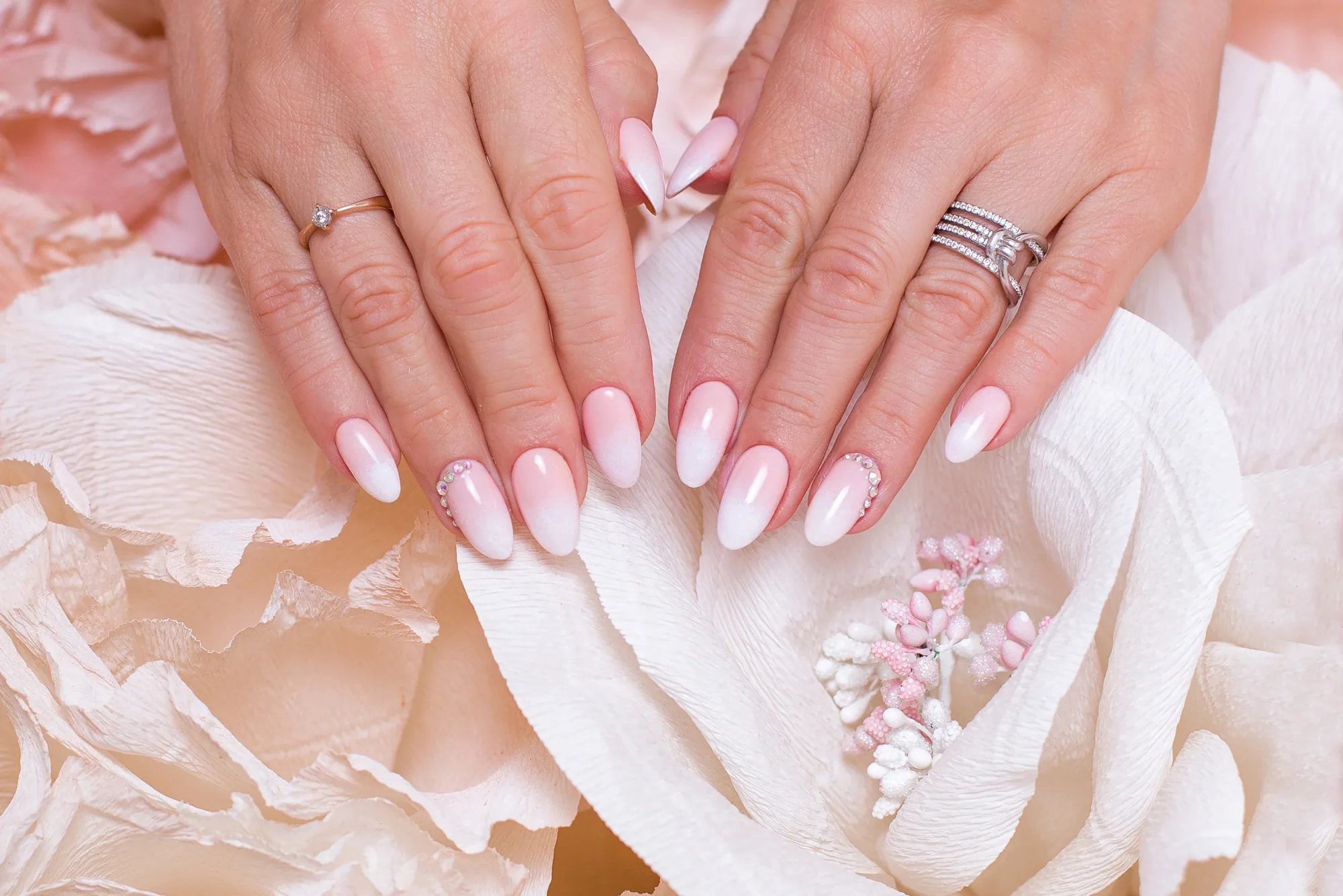 Pink ombré manicure